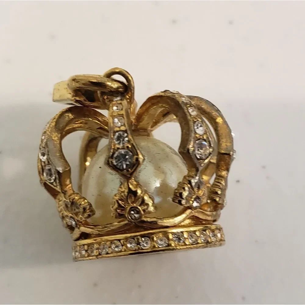 Juicy Couture Gold Crown Charm - Picture 4 of 6